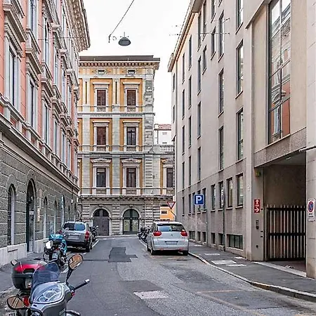 Pregiata Con Bagno Privato - Blu Di Prussia 2*